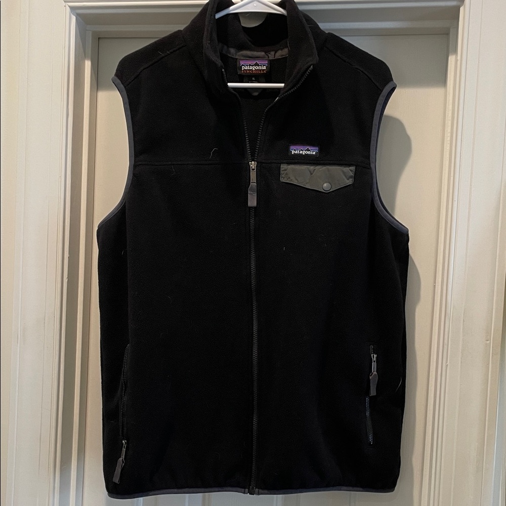 Patagonia Men's Black Zip-Up Vest fleece